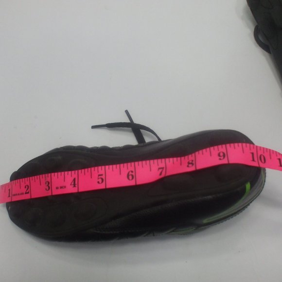 Kids Black Leather Soccer Shoes size 5 - Picture 5 of 5